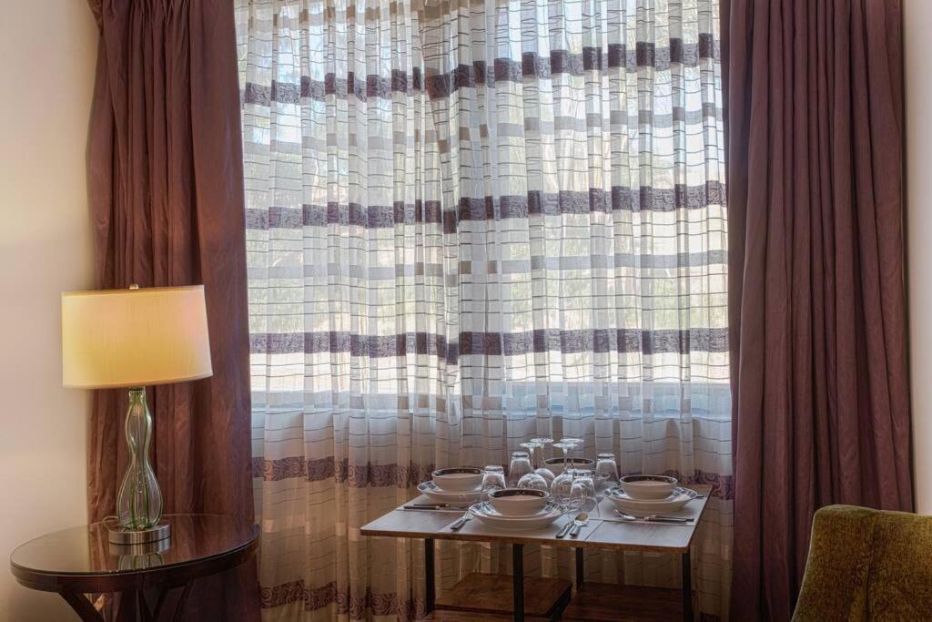 1-Bedroom With Cali King Size Bed In Сан Диего Екстериор снимка